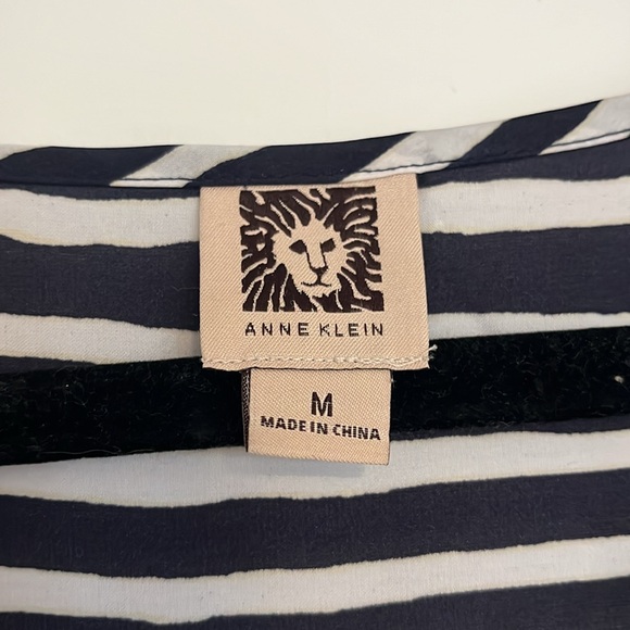 Anne Klein blouse - Picture 3 of 4